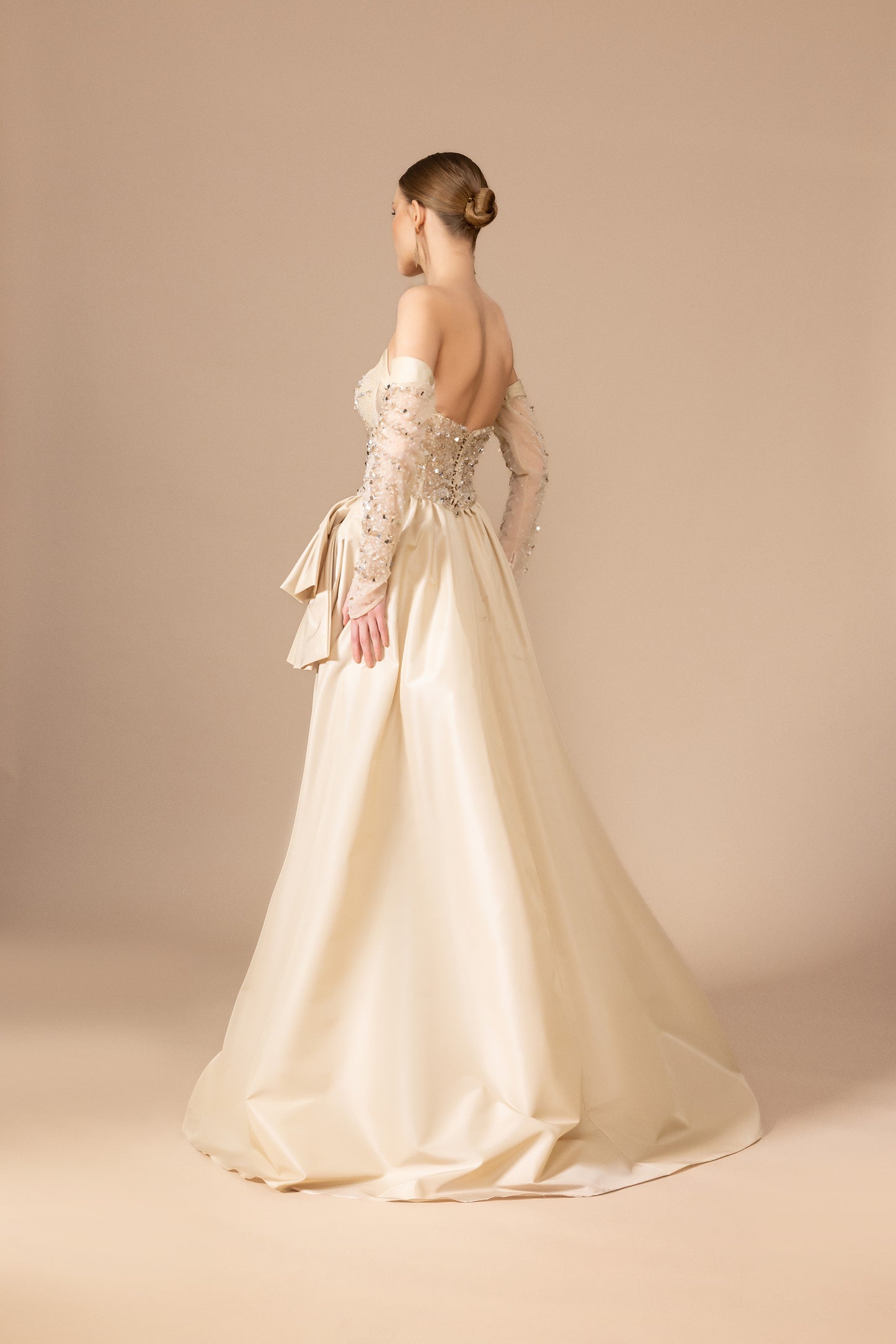 Robe Ariana